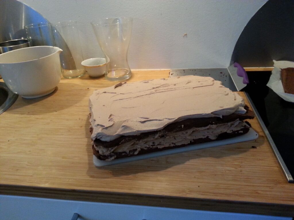 Chokolade-nougat lagkage